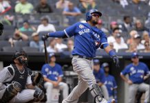 Juan Francisco con doble y dos sencillos en LMB