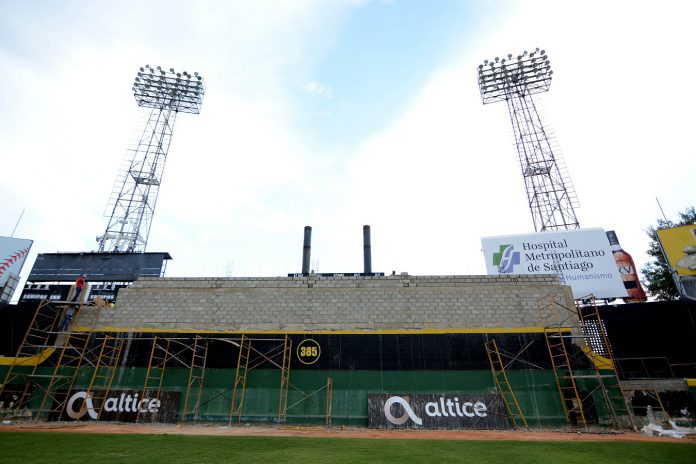 PAREDON DEL JARDIN CENTRAL EN CONSTRUCCION
