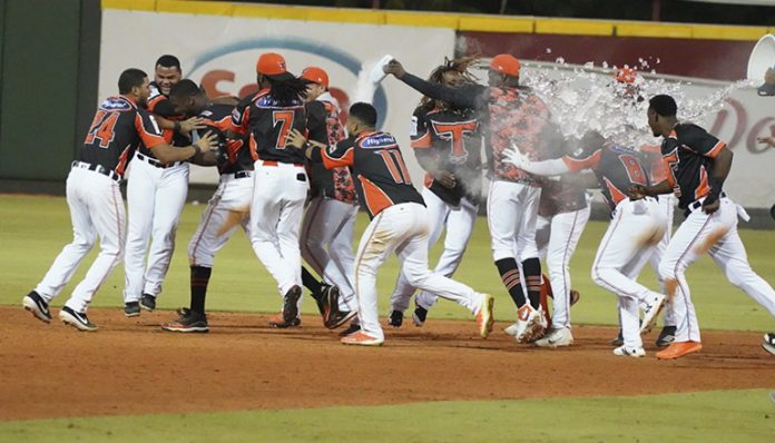 ECF18214-60DF-4C82-BCC6-247774E1E1E1