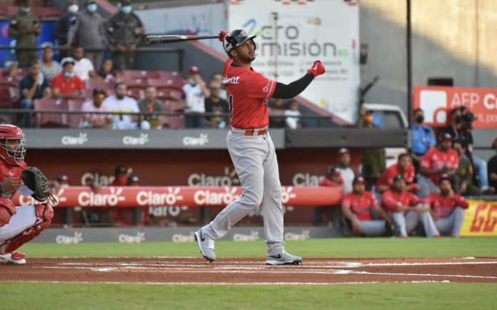 AARON HICKS LEONES DEL ESCOGIDO