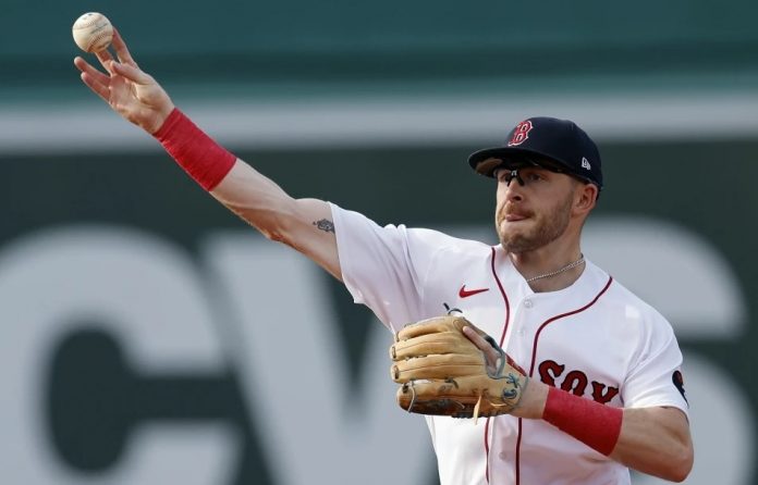 TREVOR STORY REGRESO