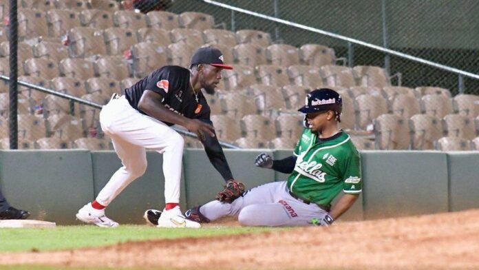 ESTRELLAS 11 A 4 ANTE LEONES