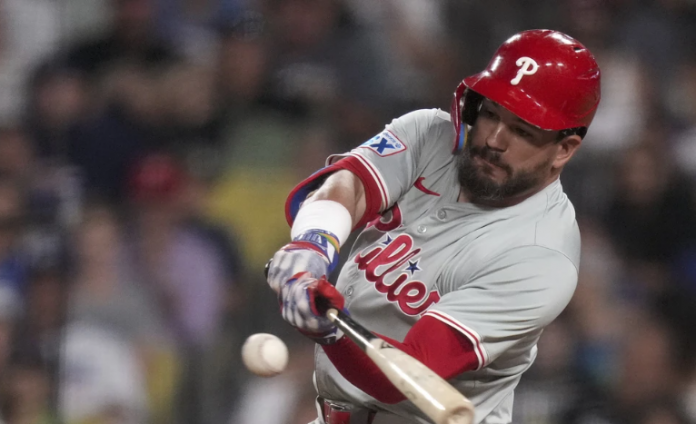 KYLE SCHWARBER TRES HR