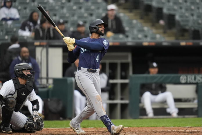 LEODY TAVERAS MARINEROS