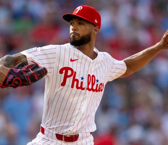 Cristopher Sánchez brilla en día inaugural