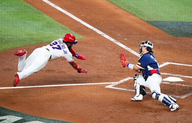 República Dominicana domina y avanza a sems