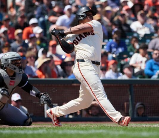 Rafael Devers castiga con grand slam y los Giants siguen encendidos