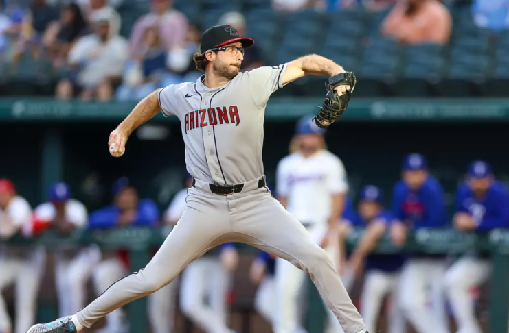 Merrill Kelly firma el primer juego completo de su carrera en paliza de Arizona