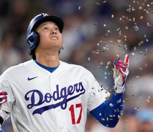 Ohtani roza la historia de Babe Ruth con Dodgers