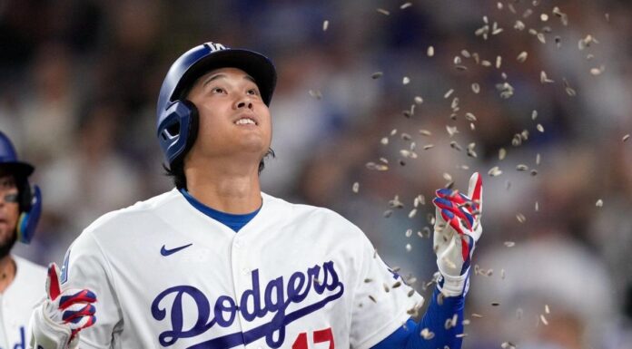 Ohtani roza la historia de Babe Ruth con Dodgers