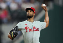 Cristopher Sánchez destaca y lidera a dominicanos en la MLB