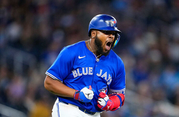 Vladimir Guerrero Jr. recibe descanso por molestias en la corva