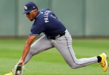 Palacios entra a selecto club de Rays en playoffs