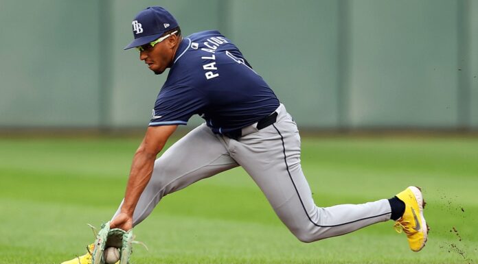 Palacios entra a selecto club de Rays en playoffs